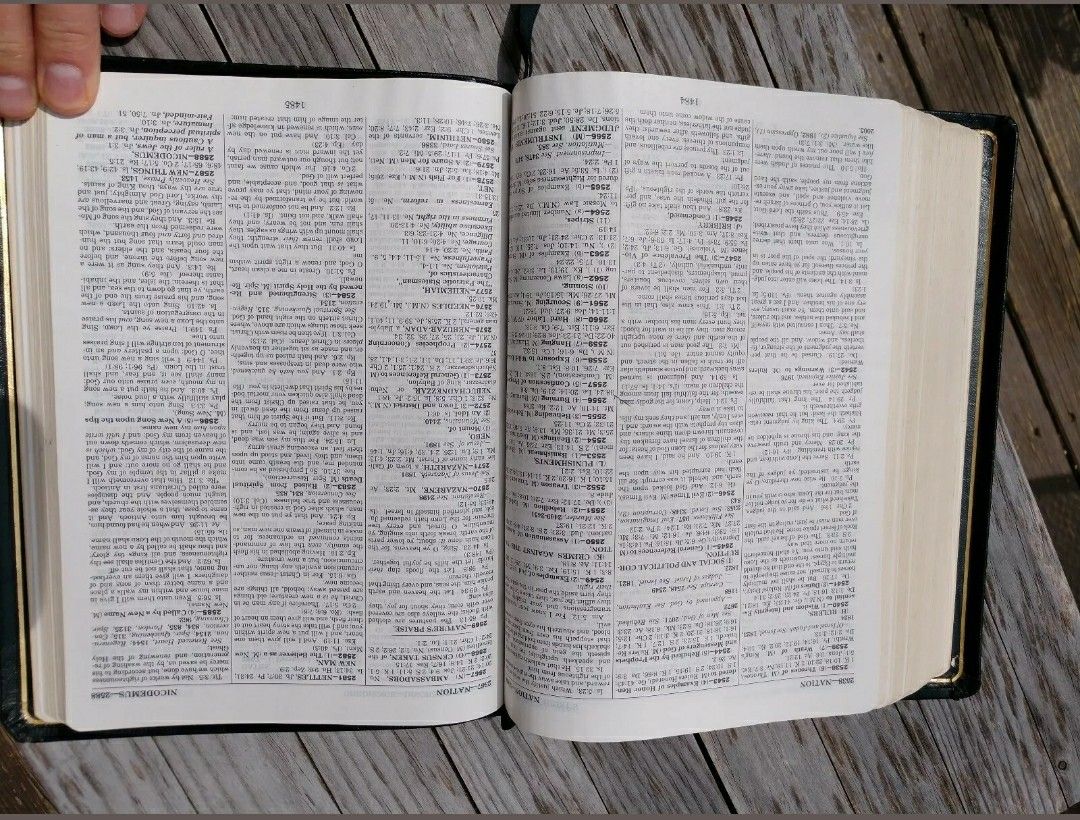 Thompson chain bible 1988