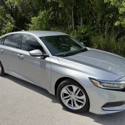 2018 HONDA ACCORD LX *ONLY 51,000 MILES* WARRANTY FINANCING TRADES* FL  *ONLY 51,000 MILES  2 OWNER  CLEAN FLORIDA TITLE  CLEAN CARFAX  4 NEW TIRES  C