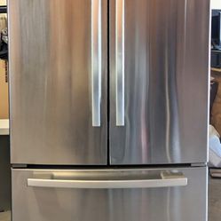 Whirlpool French Door Refrigerator w/Internal Water Dispenser / $0 Down Available 