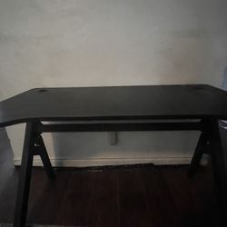 Gaming desk