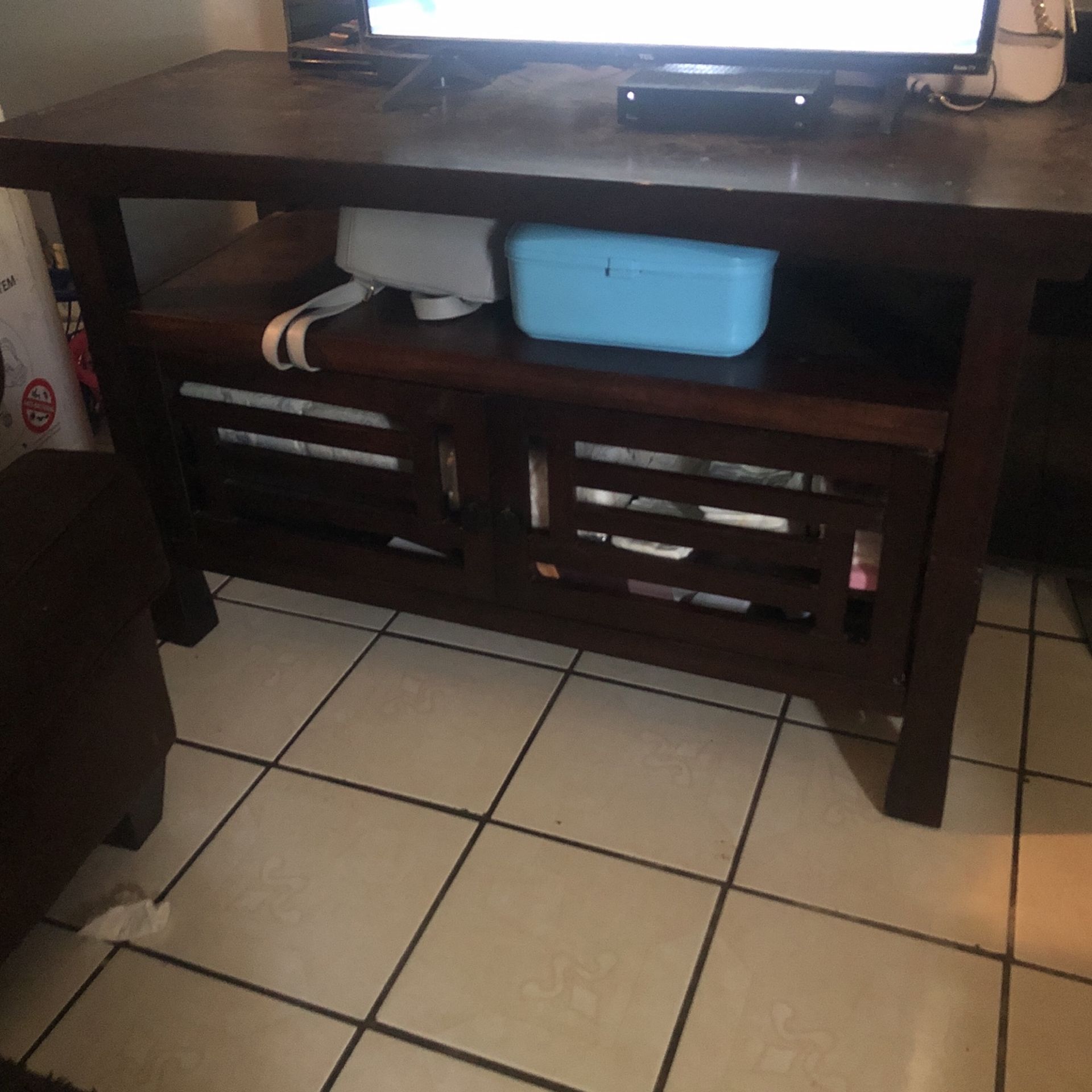 ENTERTAINMENT CENTER