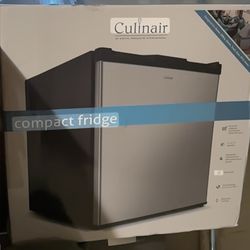 Mini Fridge 
