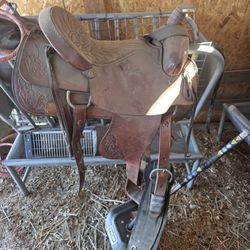 Roping Saddle