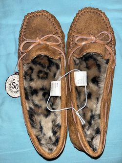 Women’s Brown and Cheetah moccasins Size 7/8