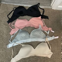32 D Bras Victoria Secret