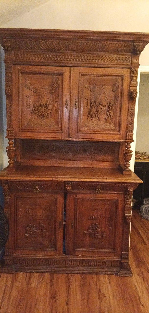 4000 Real German Hutch From Germany For Sale. Shipped From Germany.... Beautiful Piece!!!! It's A 10,000 Piece N Valuable. 