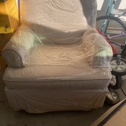 Rocking Chair With Ottoman 