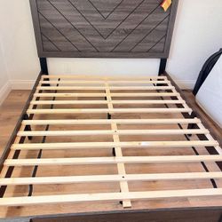 Cama Queen Size Nueva En Su Caja No Colchon 