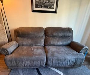 Double recliner sofa