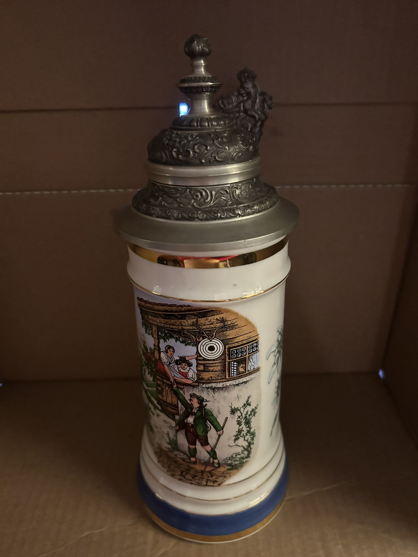 Porcelain Stain With Thumb Lift – German