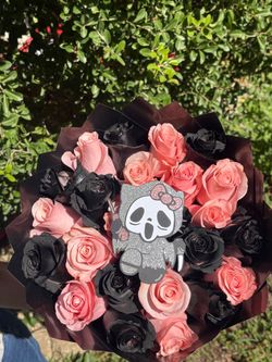 Ramo de flores naturales muy bonito para cualquier ocasión Mándeme mensaje si tiene preguntas aga su pedido ahora