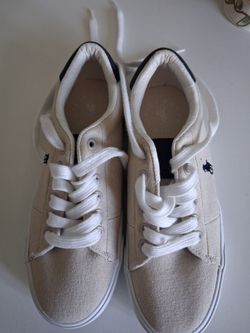 Girls sneakers
