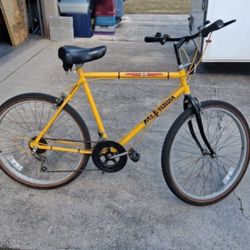 Huffy Mt. Storm 18 speed 16" men's bike