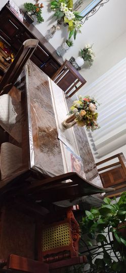 Dinning table with 4 chairs