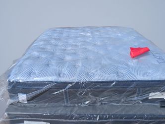 SERTA PERFECT SLEEPER Pillow Top Mattress Still in Plastic Wrap