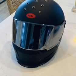 Brand New Bell Motorcycle Helmet Size M