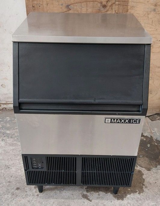 Commercial 260 Lbs Ice Machine Maker