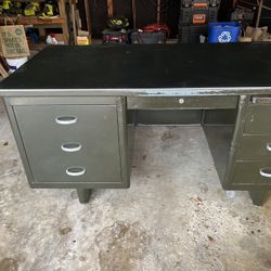 Classic Original Tanker Desk - Army Green