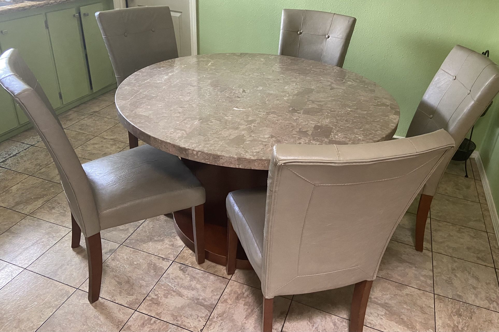 Dining Table With 5 chairs 