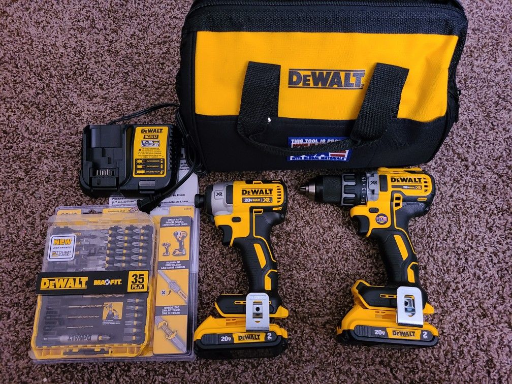 Dewalt 20-Volt MAX XR Lithium-Ion Cordless Brushless Drill Driver/Impact Combo Starter Kit with screwdriving bit set