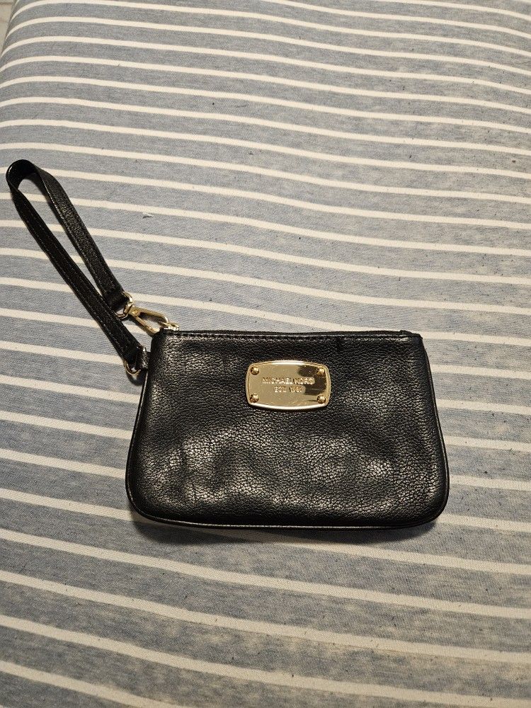 Michael Kors Wristlet 
