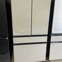 Samsung White Glass Bespoke 4 Door French Door Refrigerator With Beverage Center