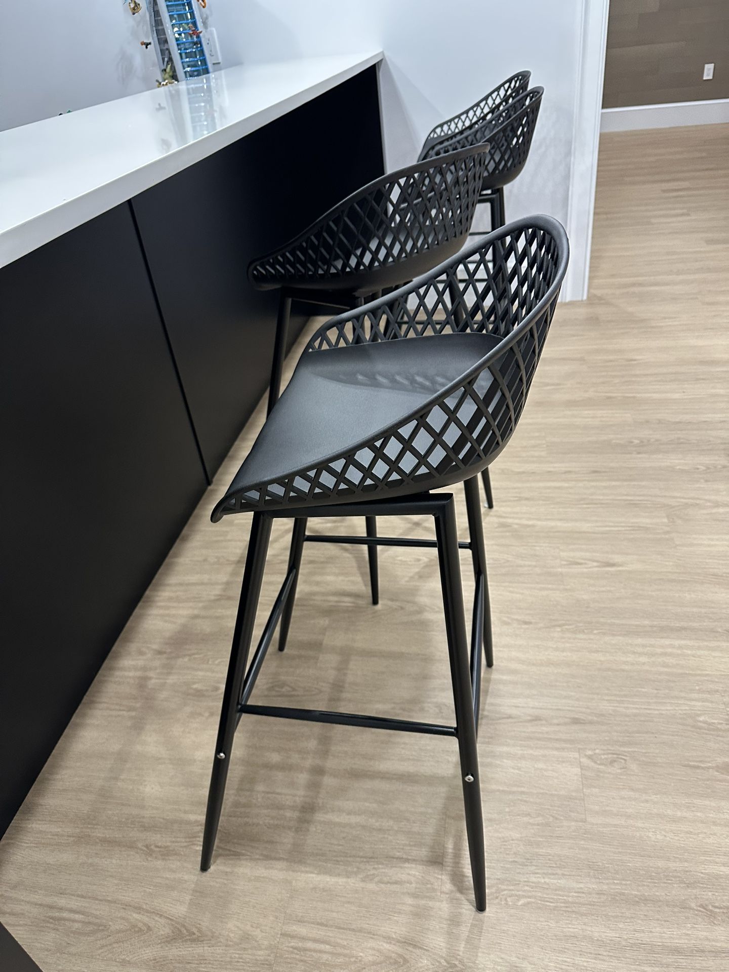 Moe's Home Piazza 34”inches Counter Stool black (Set of 4)