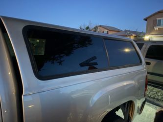 Camper shell