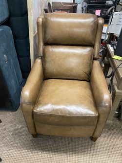ELEGANT LEATHER POWER  RECLINING CHAIR(2 AVAILABLE)