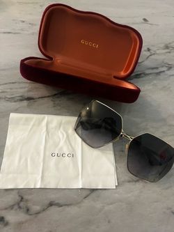 Authentic Gucci Oversized Geometric Sunglasses Gold Black w/ Case