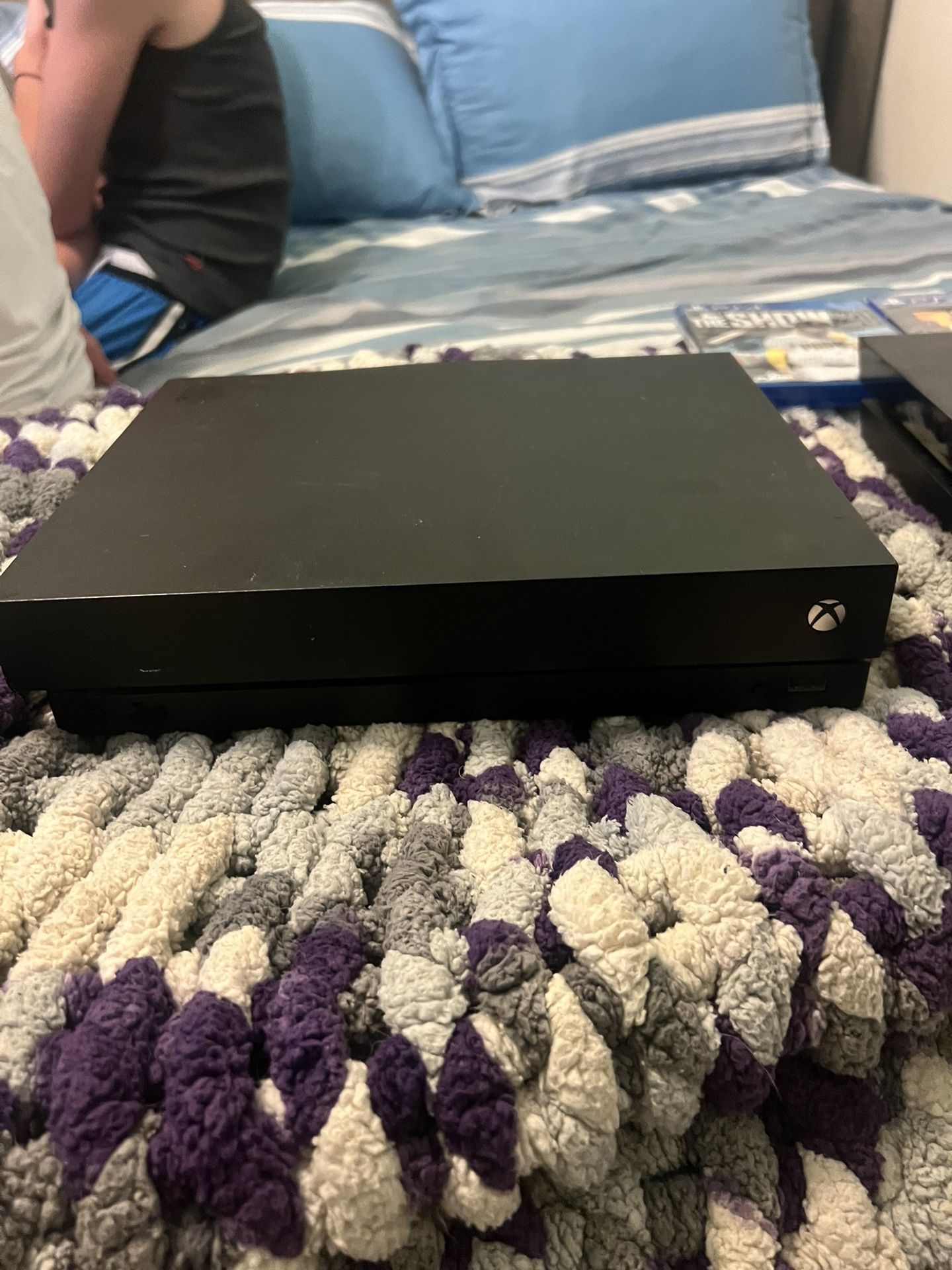 Xbox One X (No Controller)