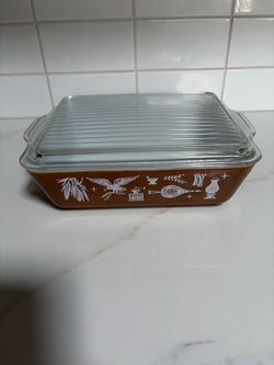Pyrex Early American fridge dish & lid