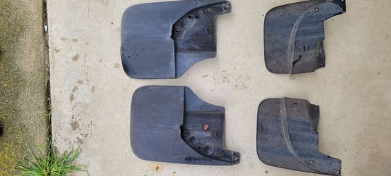 Toyota Tundra OEM Mud Flaps / Splash Guards – Set of 4