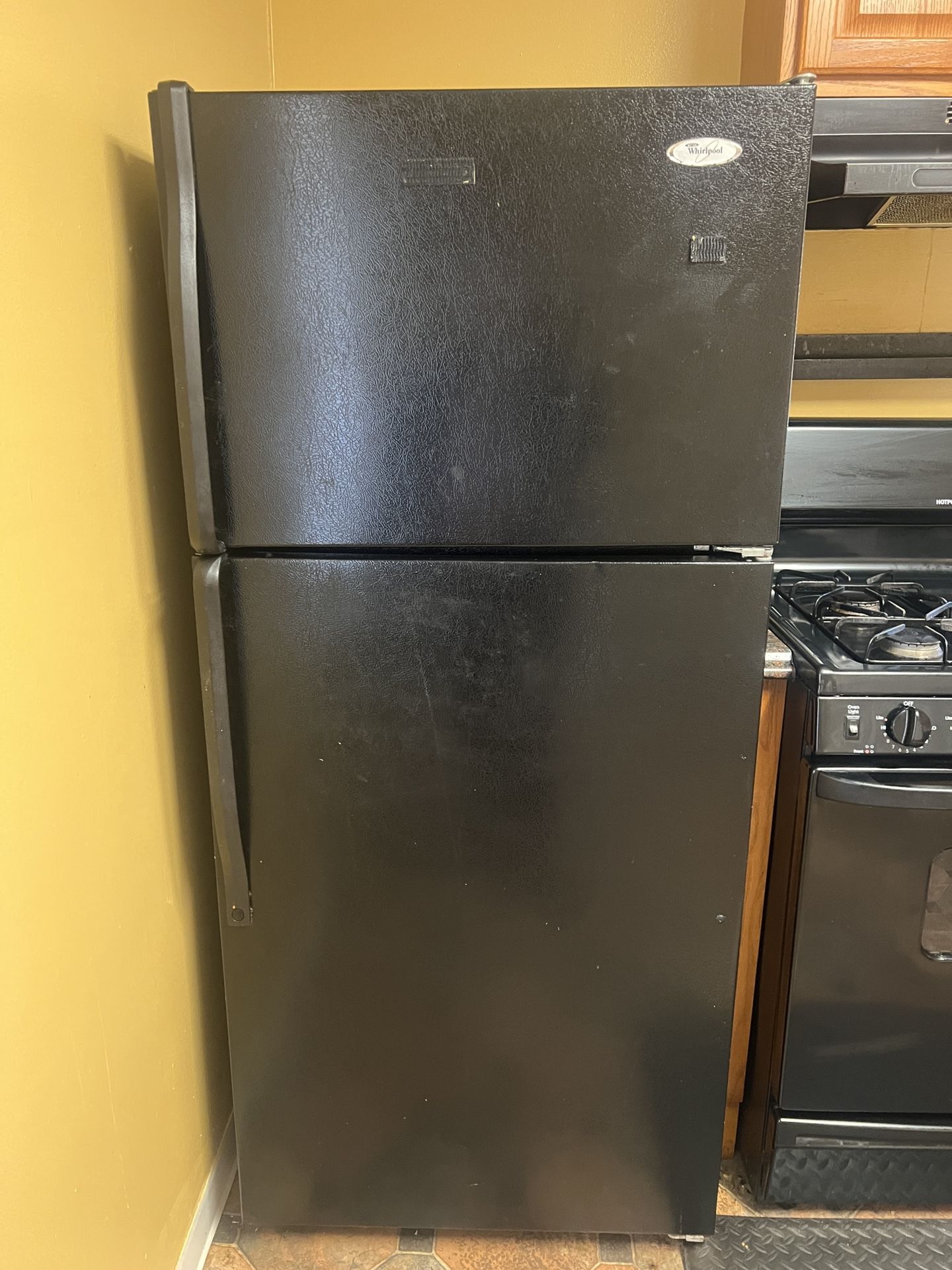 Refrigerator, gas stove, dishwasher **PICKUP ONLY**