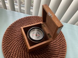 Vintage Compass in wooden box.  Works great, great condition