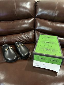 Gucci Nero Loafers 100%leather Sz 9