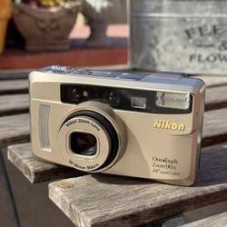 Vintage Nikon Zoom 90 - 35mm Film Camera 