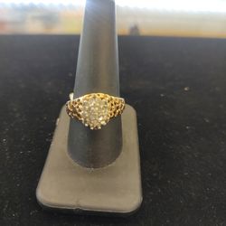 10k 4.8g diamond ring,size 9