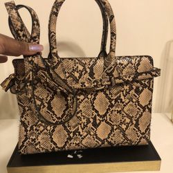 New Snakeskin  purse