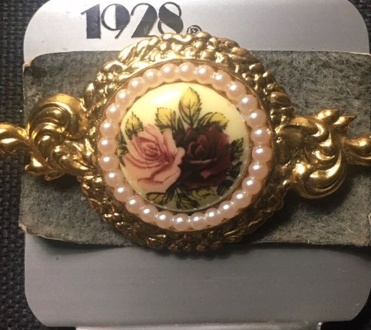 Vintage 1928 Hand Painted Floral Brooch