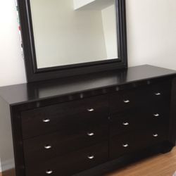 BEDROOM SET- DRESSER WITH MIRROR