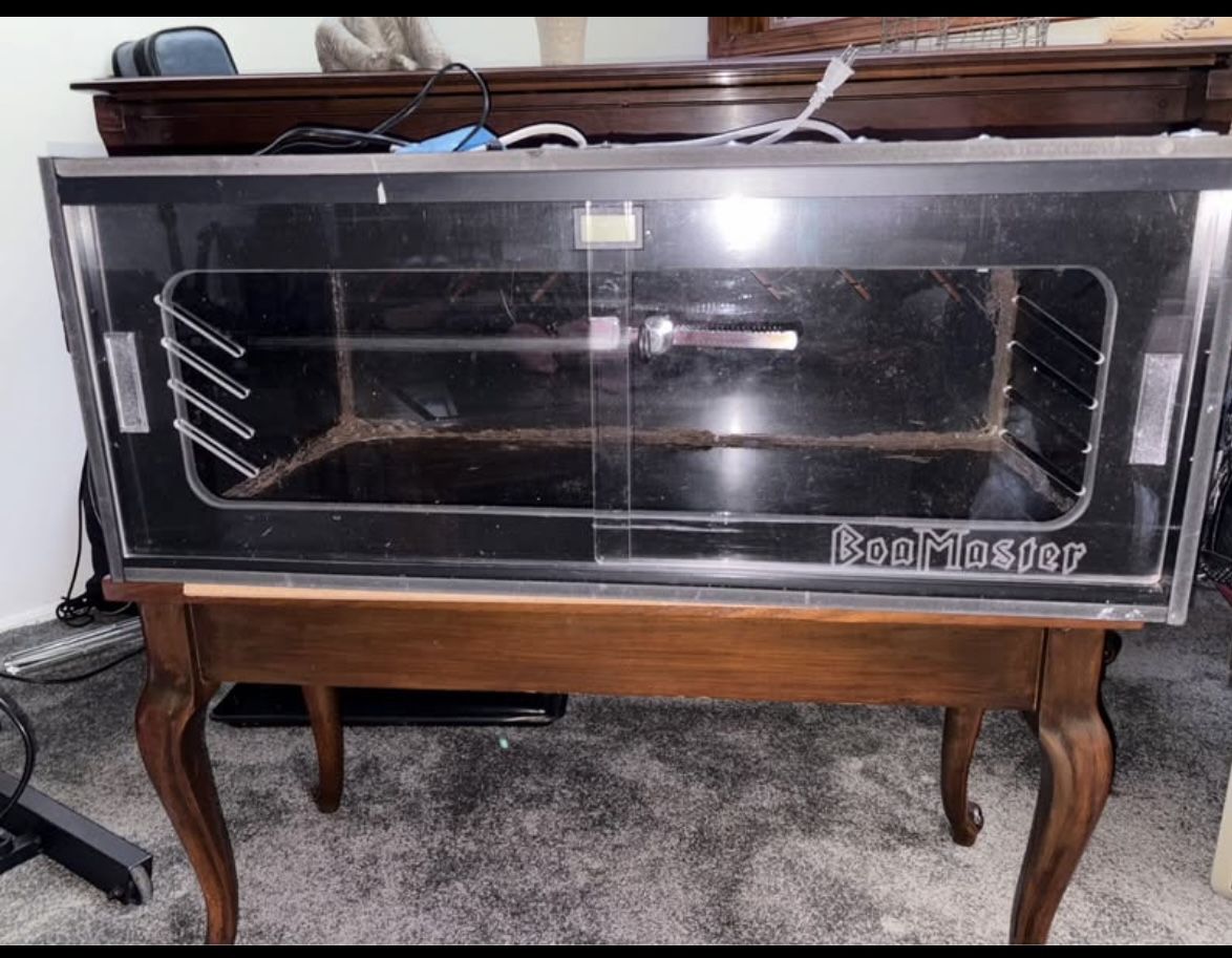 Boamaster Reptile Enclosure w/extras