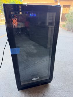 Koldfront Beverage Cooler with Glass Door