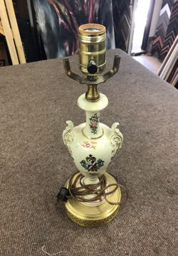 Vintage mini flower lamp 15” on base