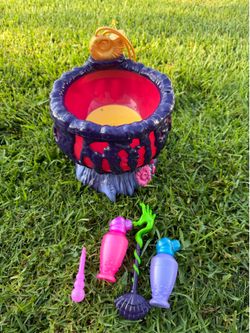 Disney the little mermaid Ursula cauldron for spells!  Light up and noise effects!