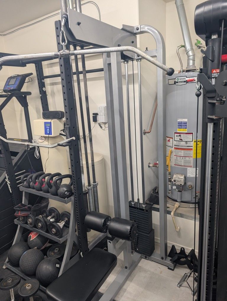 Lat Pull Down And Leg Curl/Extension