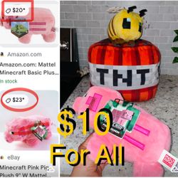 $10 For All Minecraft Bundle of 3 in great condition Pig Brand New