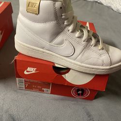 Nike 