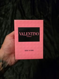 Valentino Donna Born In Roma