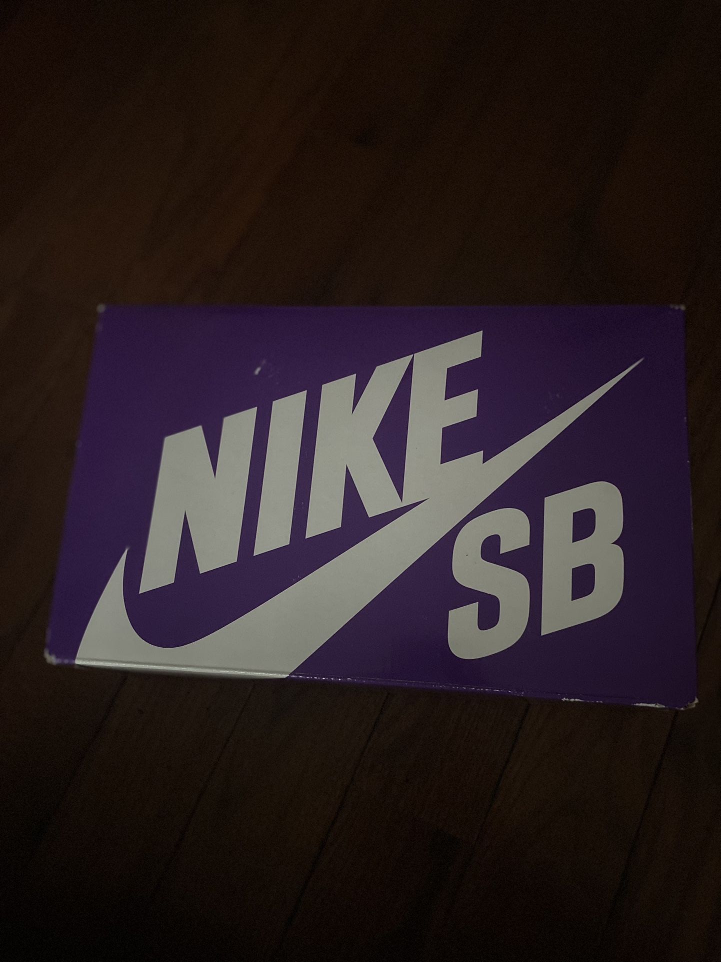 NIKE SB LOW PRM BURGUNDY